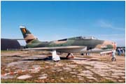 Republic F-84F Thunderstreak / FU-154