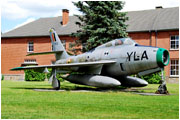 Republic F-84F Thunderstreak / FU-66